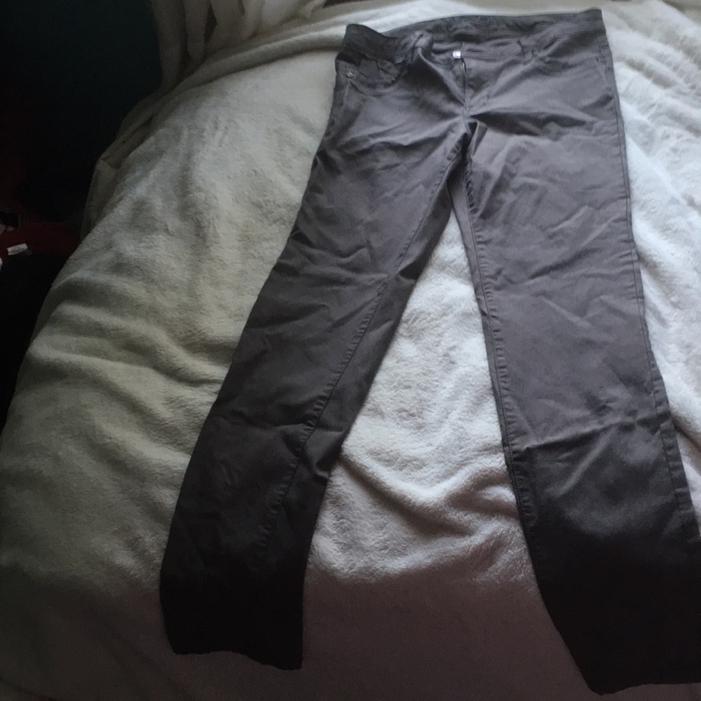 Gray skinny jeans
